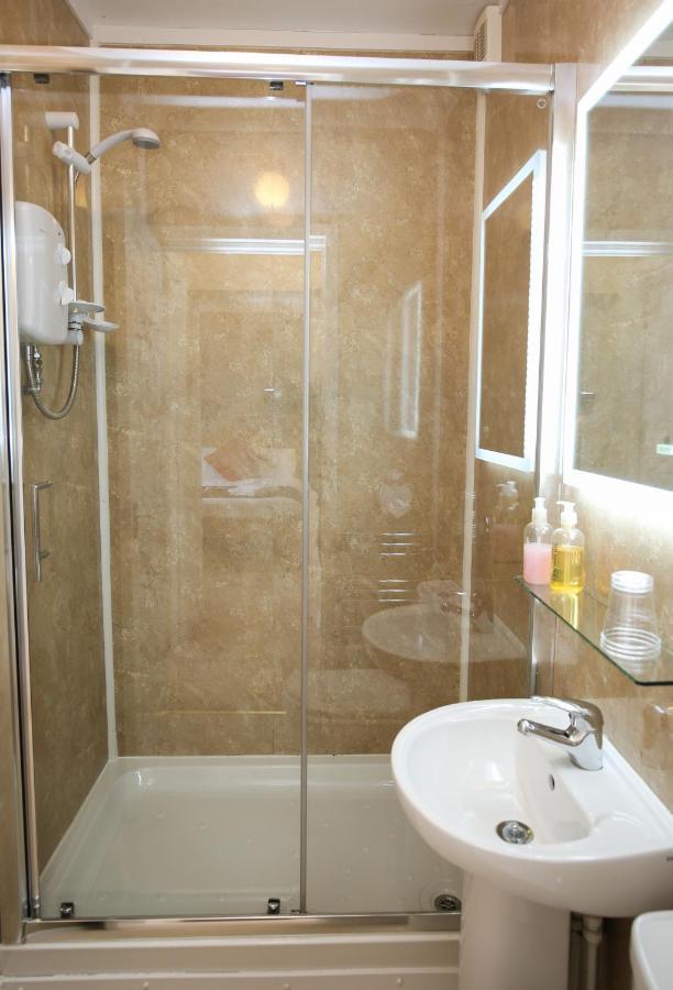 The Seacliffe - Whitby Hotell Eksteriør bilde